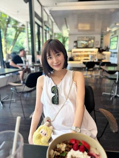 小林 真由